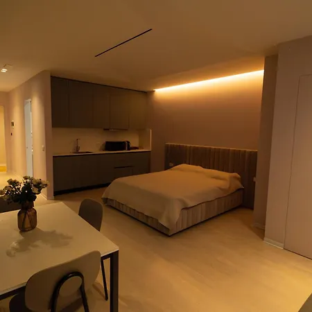 Nina's Cosy In Nocleg ze śniadaniem Tirana