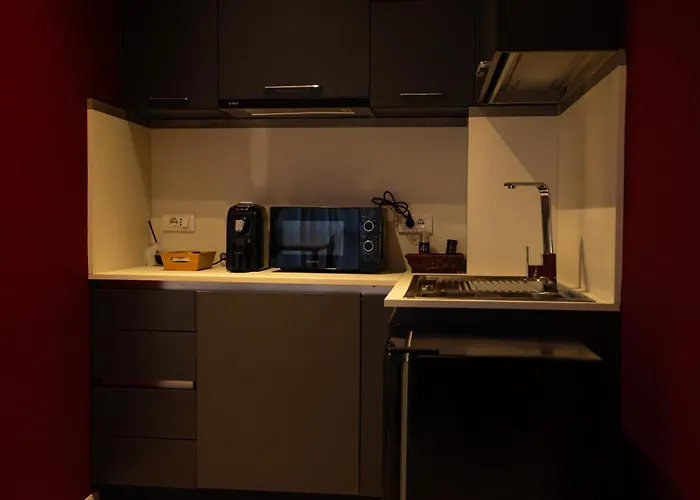 Nina's Cosy In * Тирана
