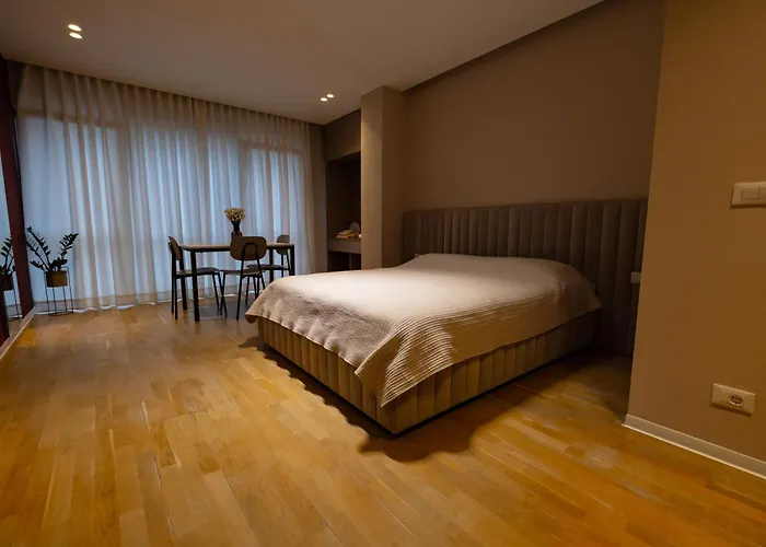 Nina's Cosy In Nocleg ze śniadaniem Tirana